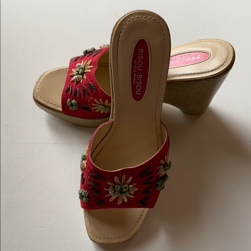 Bisou Bisou Wedge Shoes - Picture 8 of 10